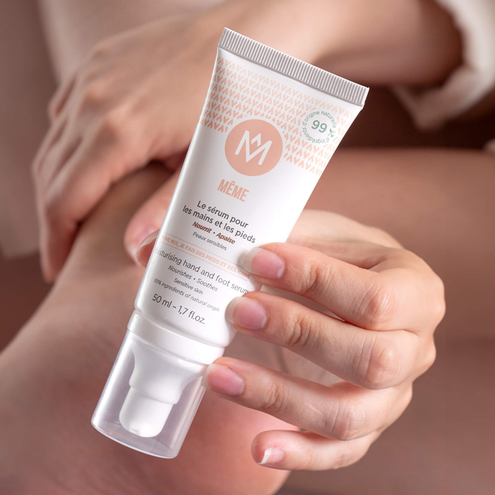 The Hydrating Serum intensely nourishes very dry hands and weakened feet - MÊME Cosmetics