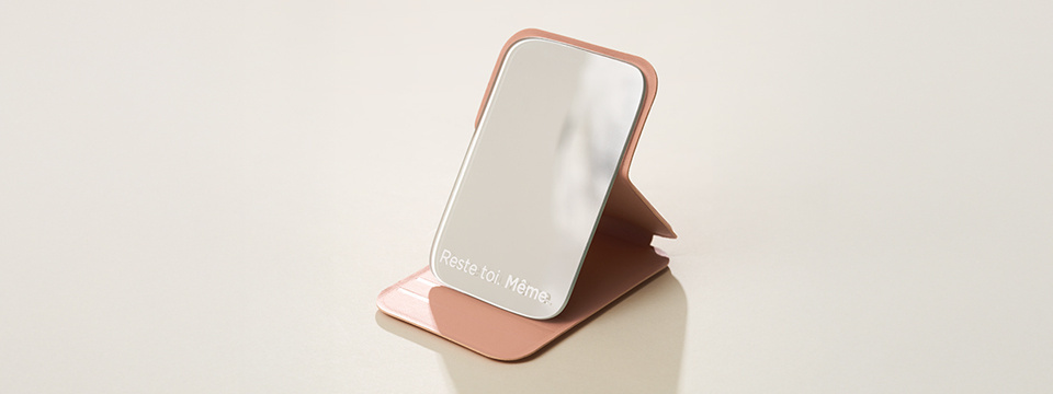 <strong>Le miroir de poche en cadeau</strong>